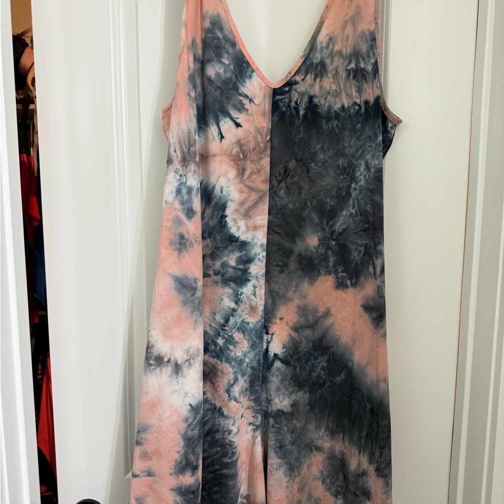 Elegant Tie-Dye romper in Pink and Blue